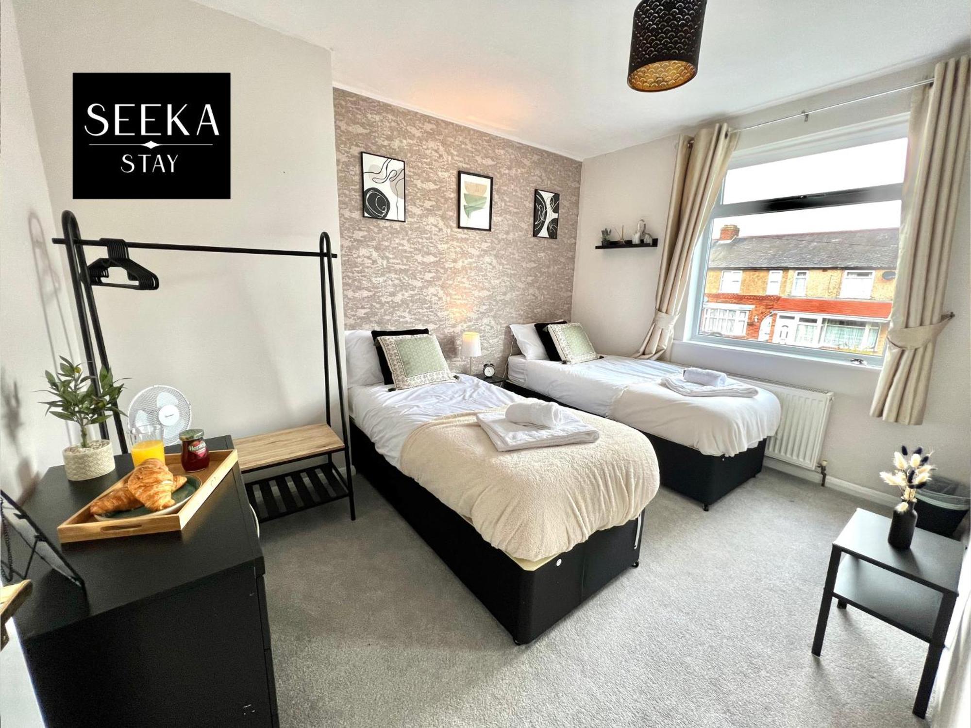 Cosy 2-Bedroom House, Walking Distance Cbs, Ideal For Contractors-Business Stays Coventry Exterior foto